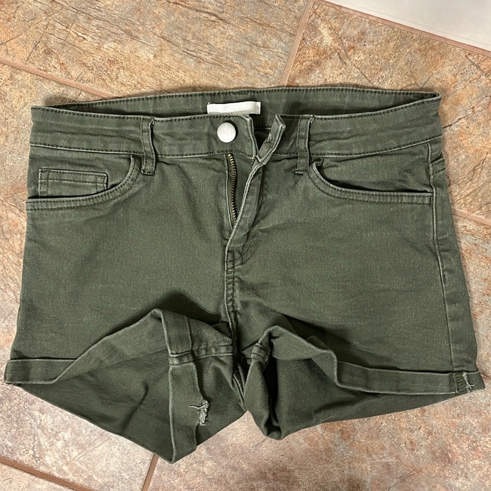 H&M green denim shorts